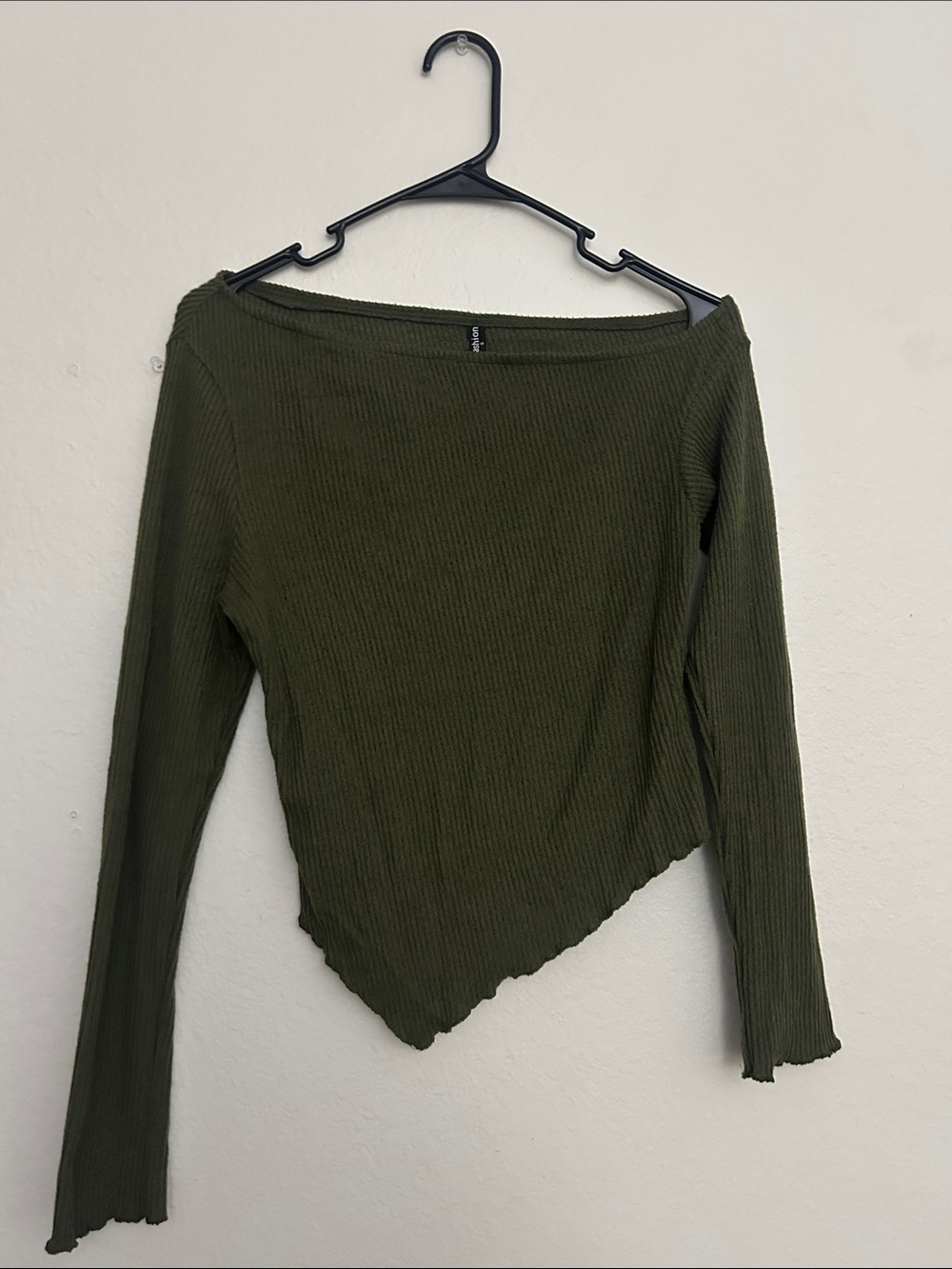 Off-Shoulder Ribbed Long-Sleeve Top in Olive